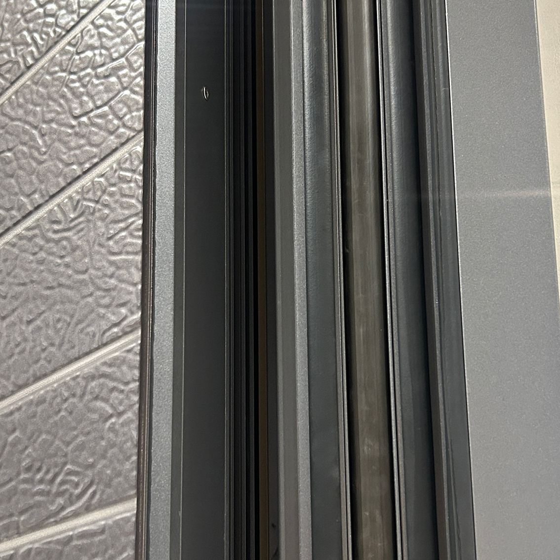 Triple Sealing EPDM Gaskets for Weatherproof Exterior Doors